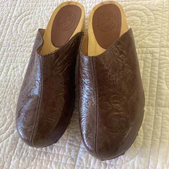 Penelope Chilvers Brown Embossed Leather Wood Women Clogs Shoes Size 37 Spain - Picture 8 of 12